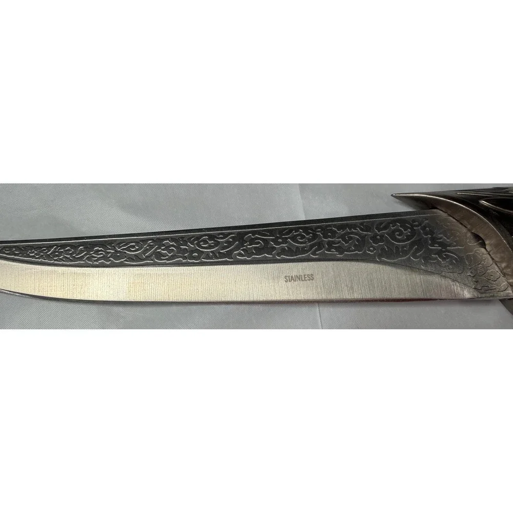 Wolf Pack Decorative Collector Knife with Wolf Head Pommel & Winter Scene Sheath